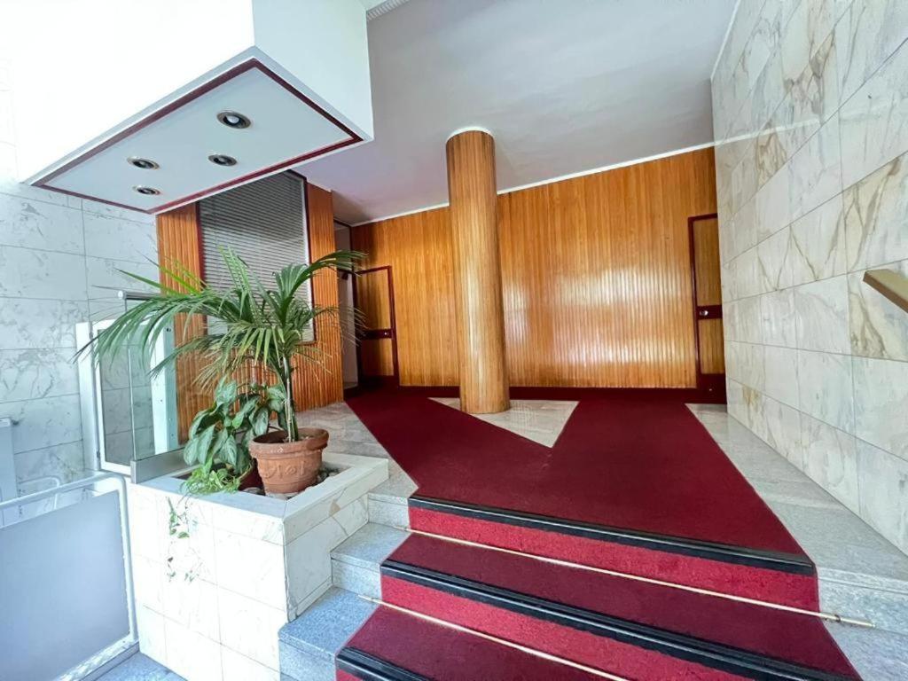 Home Fr Milano Eksteriør bilde